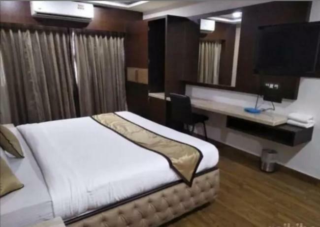 Hotel Puneet International Rāipur Exterior foto