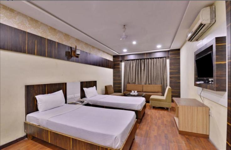 Hotel Puneet International Rāipur Exterior foto