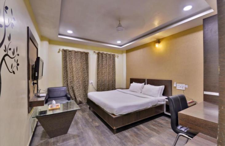 Hotel Puneet International Rāipur Exterior foto